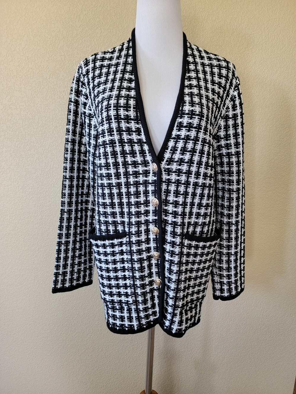 NWT Ann Taylor Black and White Tweed Cardigan with Gold Buttons, Size L